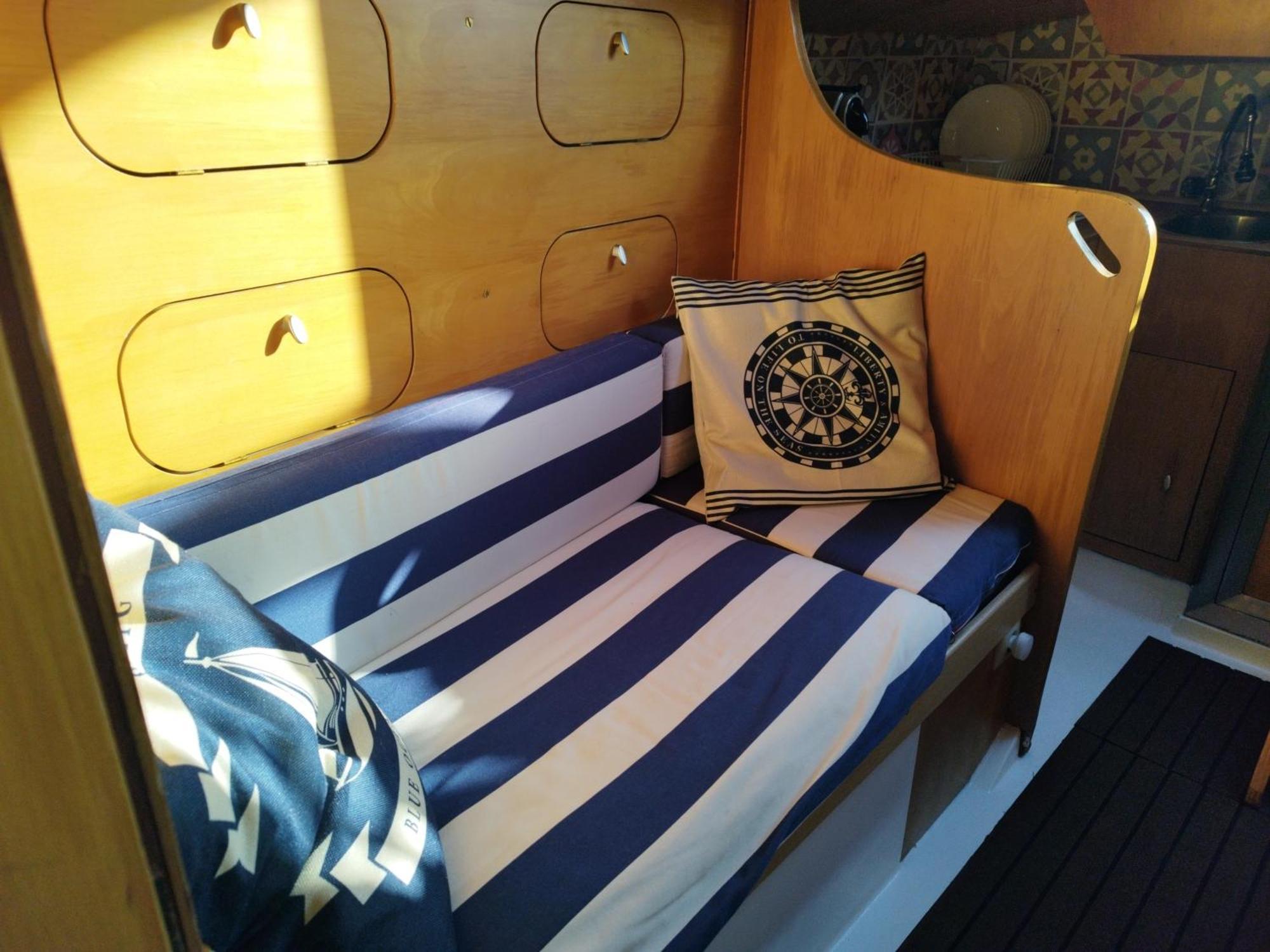 Sailing Tours - Night On Board - Alcantara Botel *