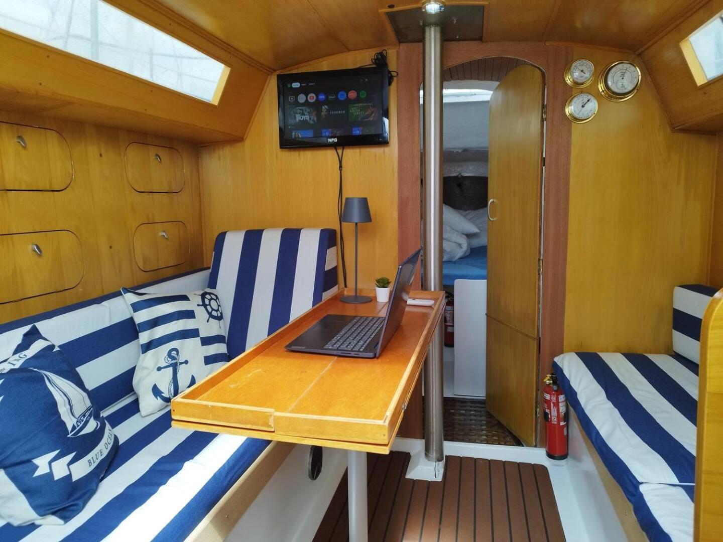 Sailing Tours - Night On Board - Alcantara Lissabon