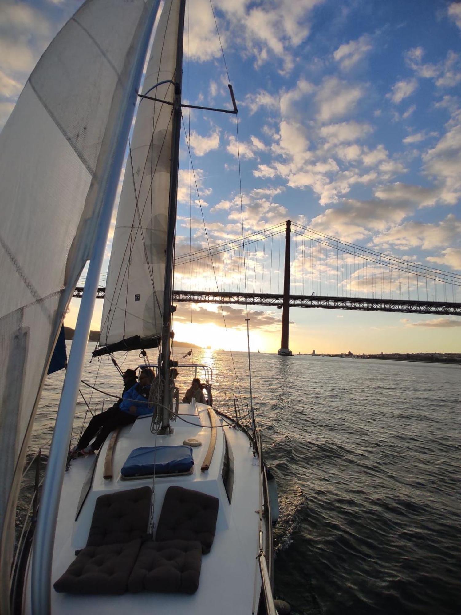 Sailing Tours - Night On Board - Alcantara Botel