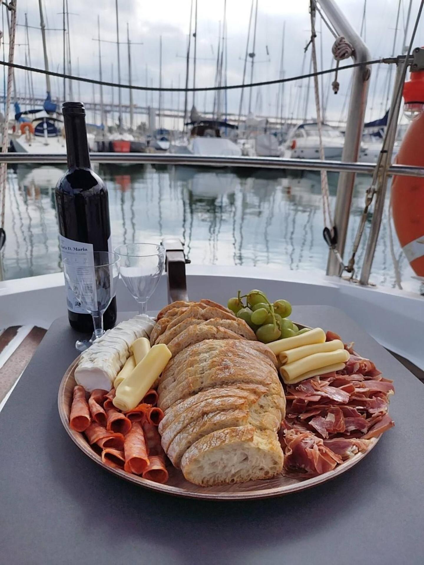 Botel Sailing Tours - Night On Board - Alcantara *